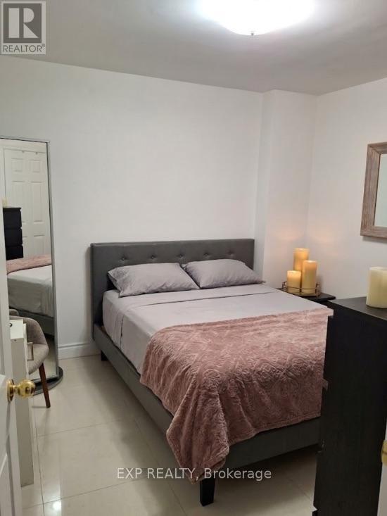 3 - 256 LAKESHORE ROAD E