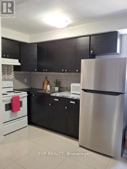 3 - 256 LAKESHORE ROAD E