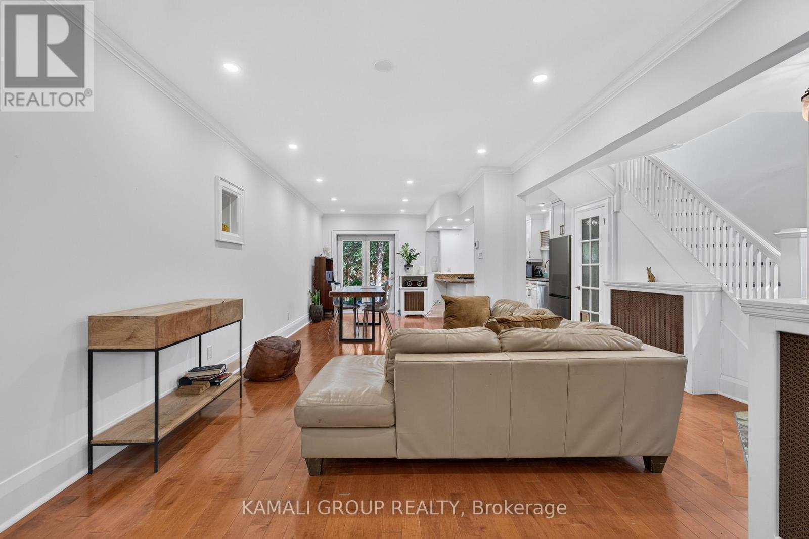 19 BELLE AYRE BOULEVARD