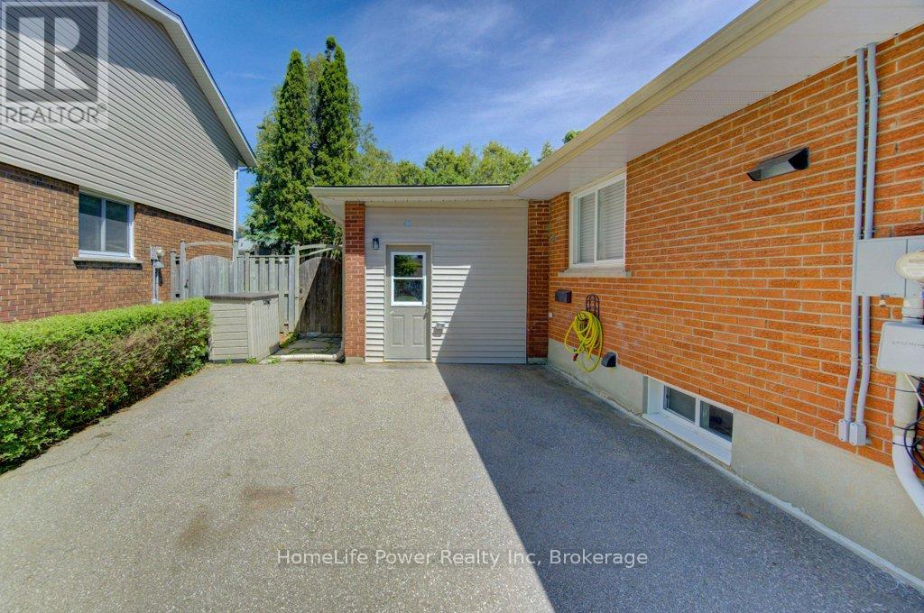 136 DUNSMERE DRIVE