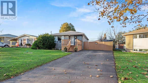 855 Zator Ave, Pickering (Bay Ridges), ON 3