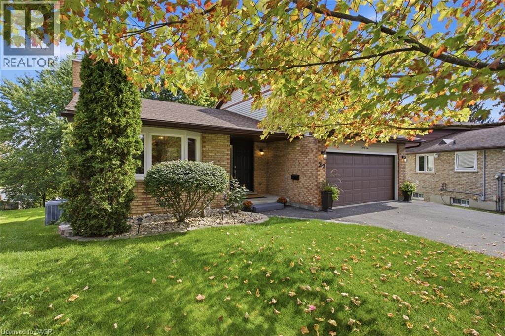 22 RIPLEY Crescent