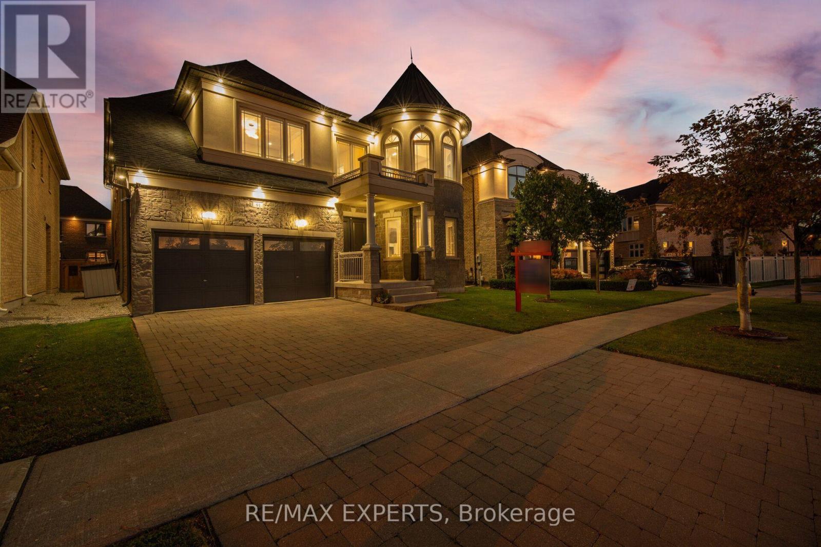 91 WOODGATE PINES DRIVE