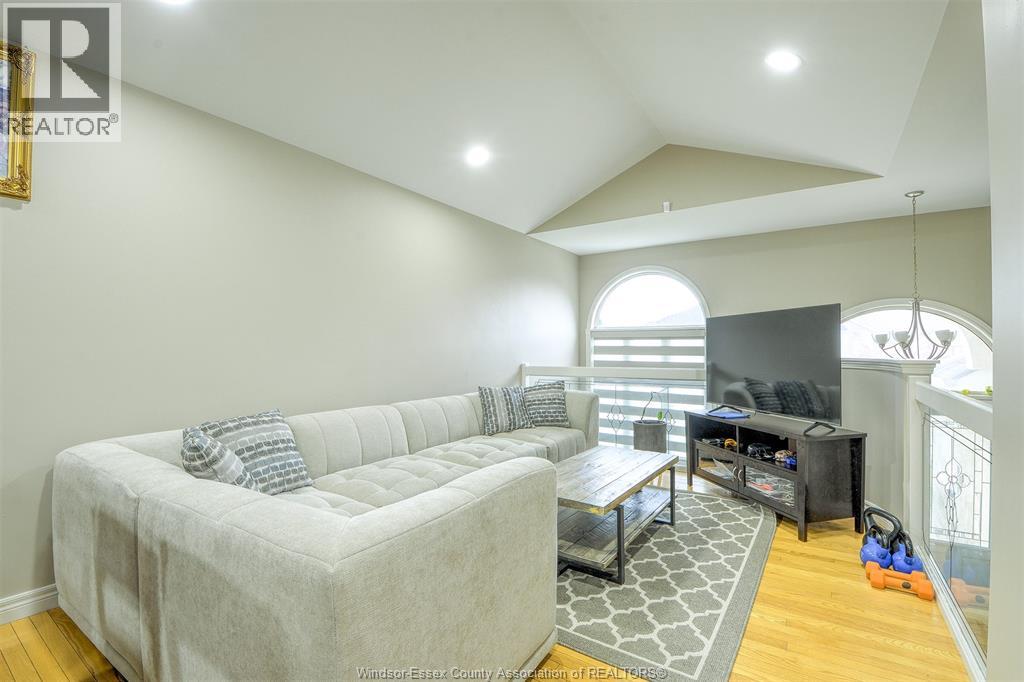 160 BRANTON CRESCENT