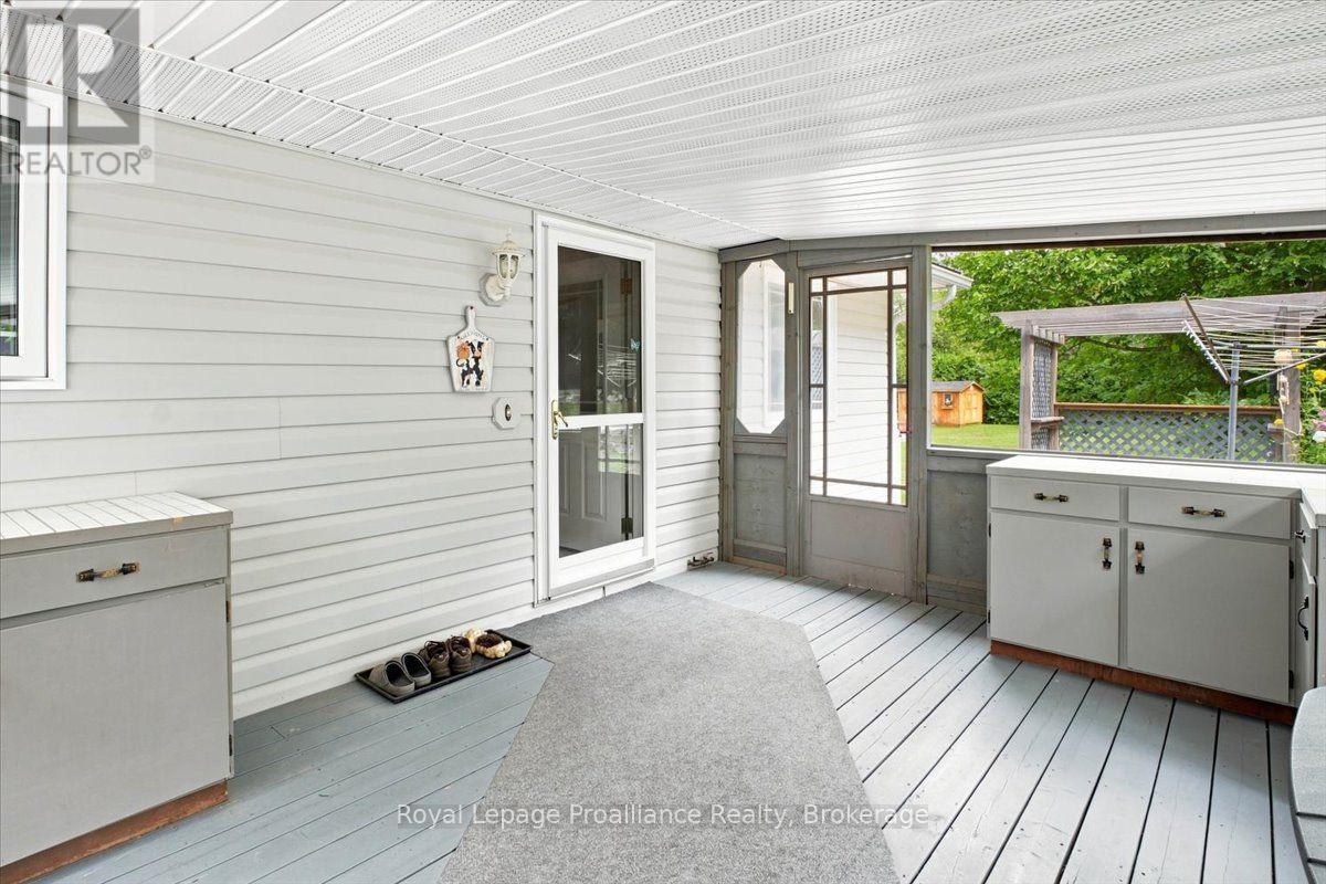 40 RIVERVIEW DRIVE