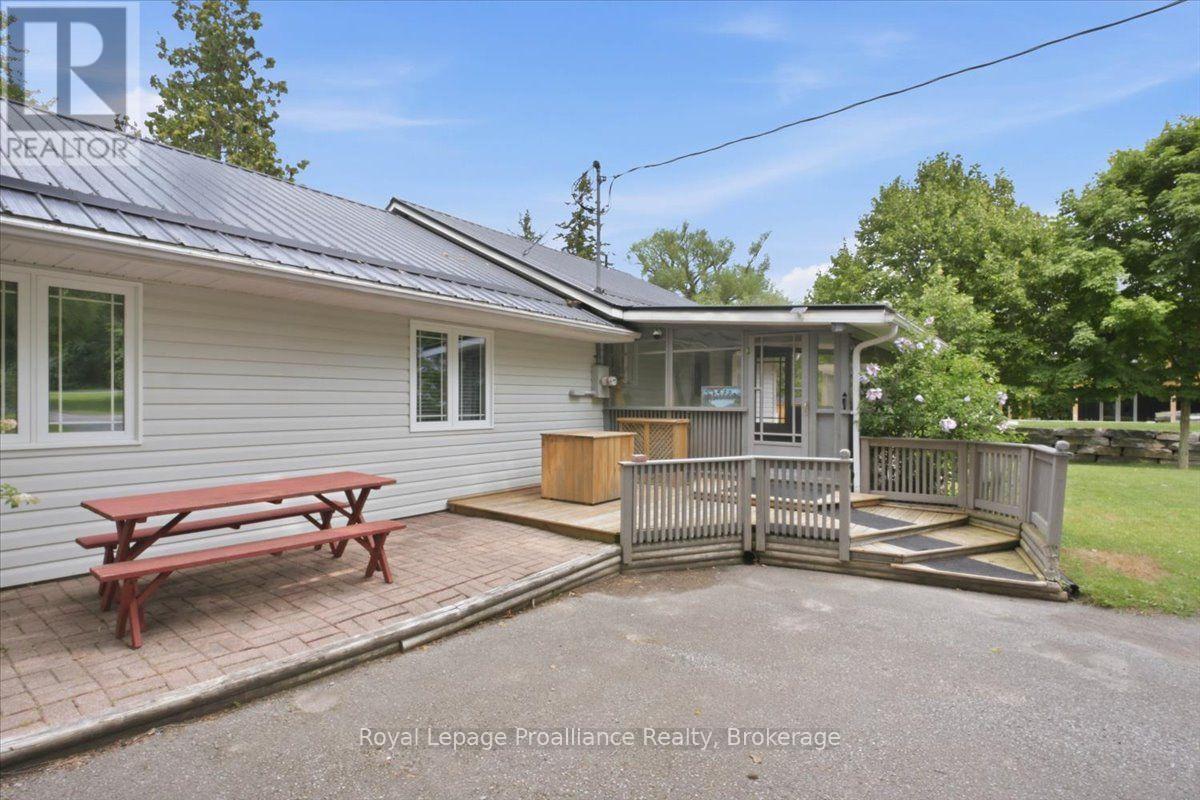 40 RIVERVIEW DRIVE