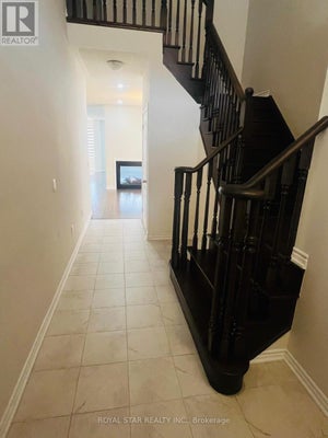 121 Bonnieglen Farm Blvd, Caledon, ON 2