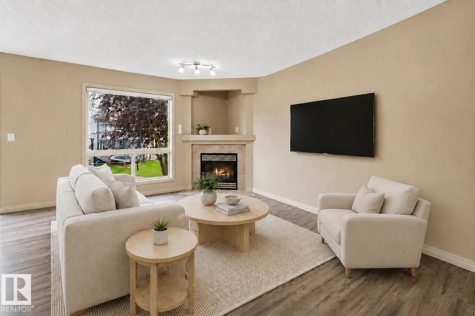 #60 1128 156 ST NW