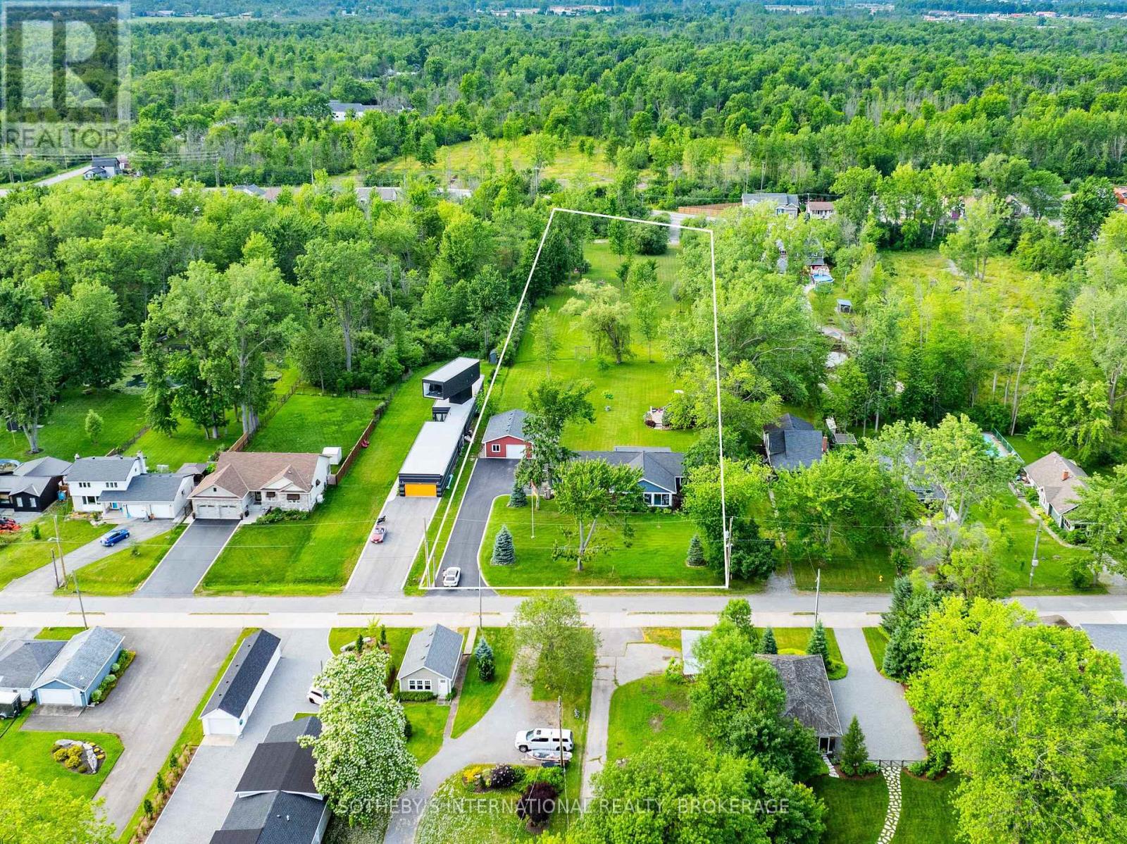 880 EDGEMERE ROAD