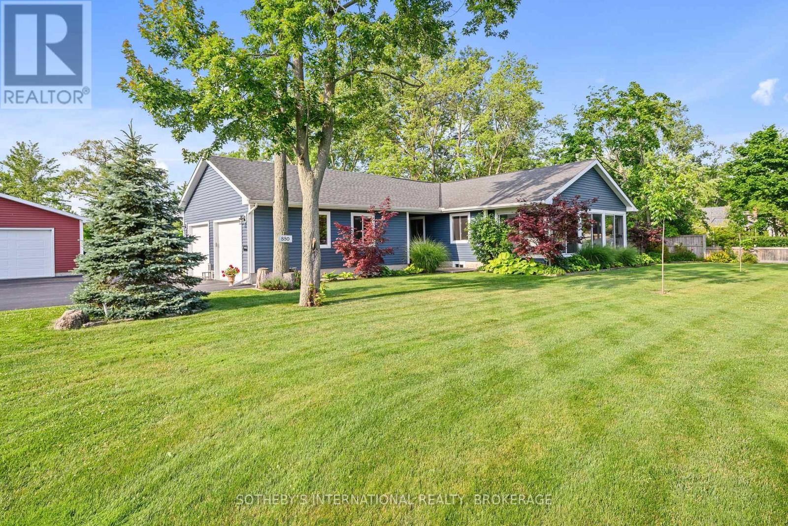 880 EDGEMERE ROAD