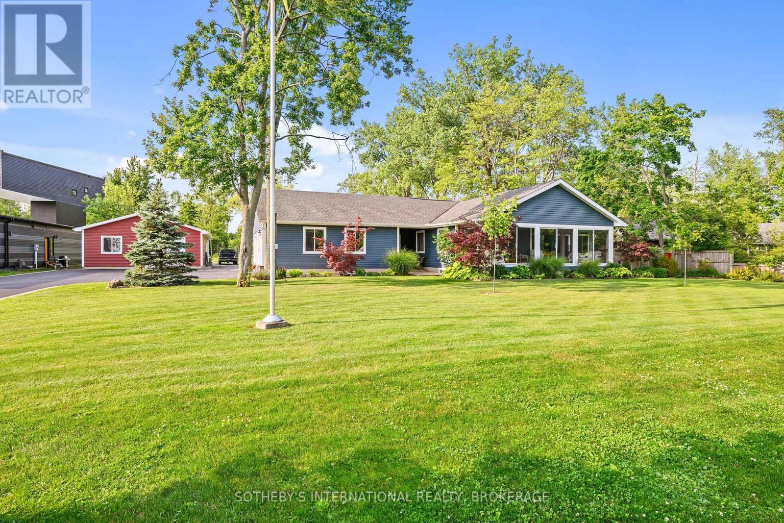 880 EDGEMERE ROAD
