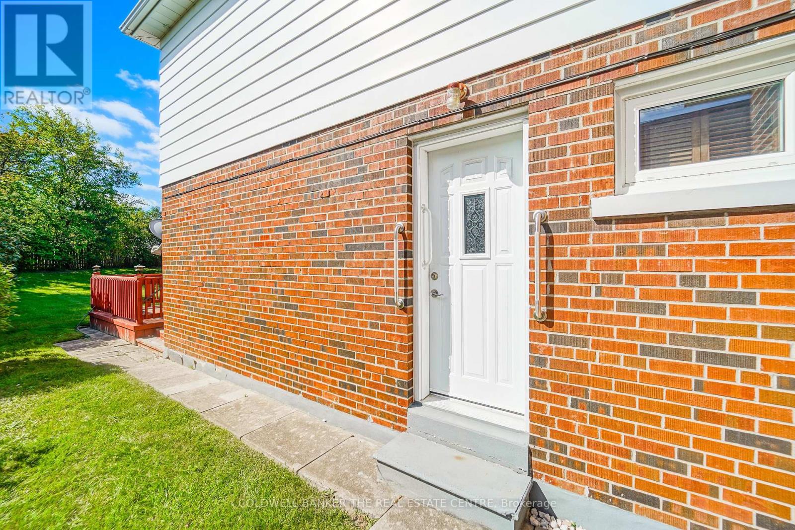 111 BRIARSCROSS BOULEVARD