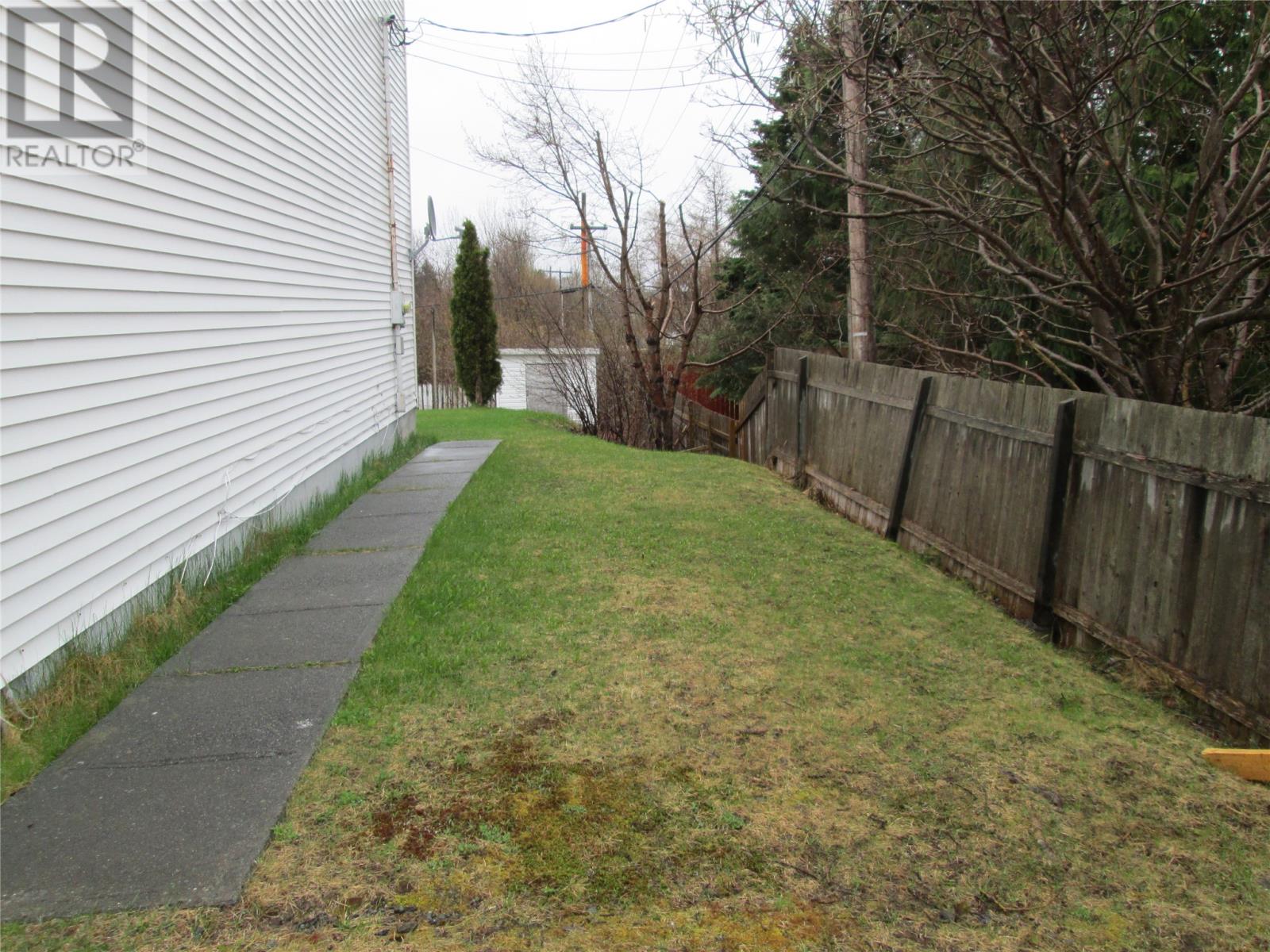 2 O'Neil Avenue