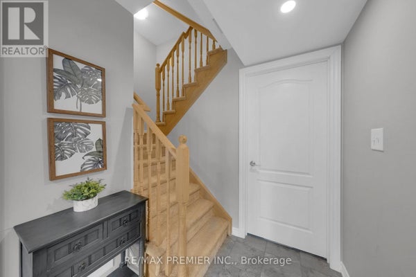 48 Andean Lane, Barrie, ON 5
