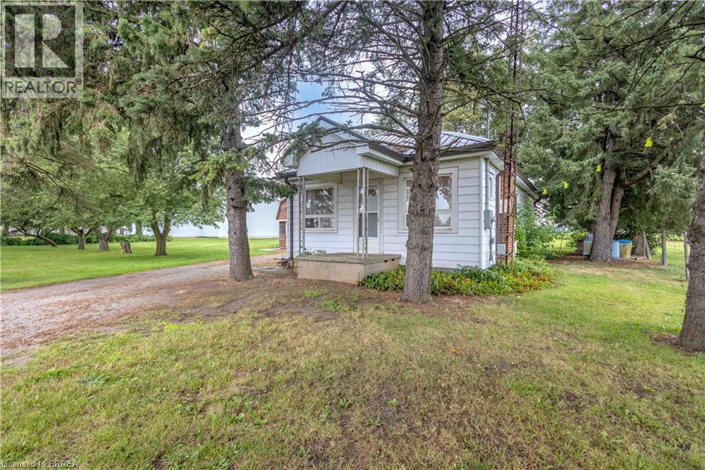 1097 COLBORNE Street W