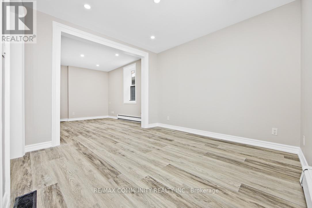83 MOIRA STREET W