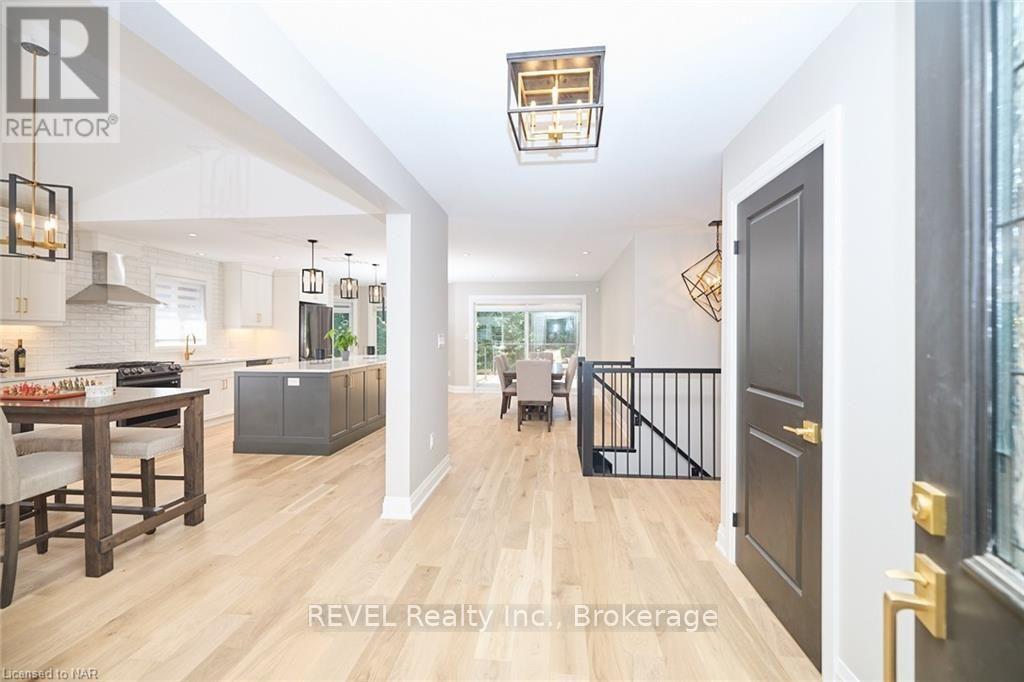 26 OAKRIDGE BOULEVARD