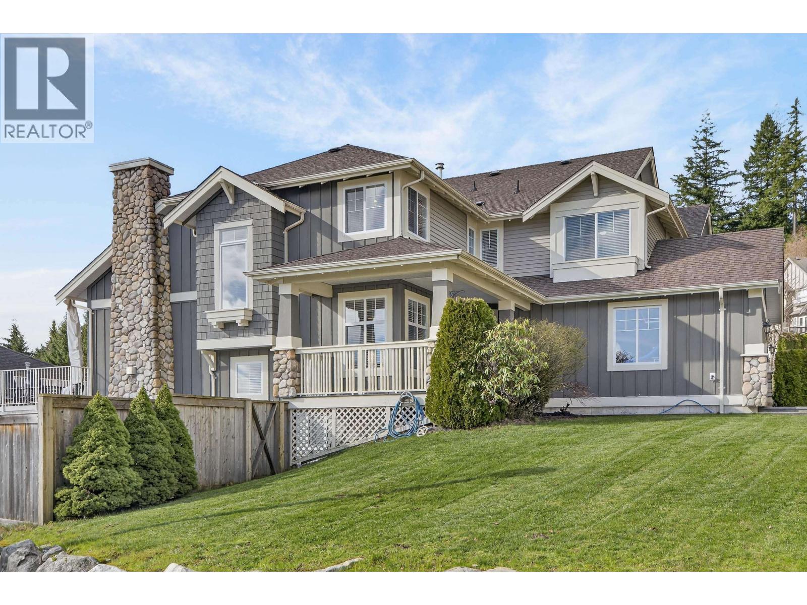 4 HICKORY DRIVE