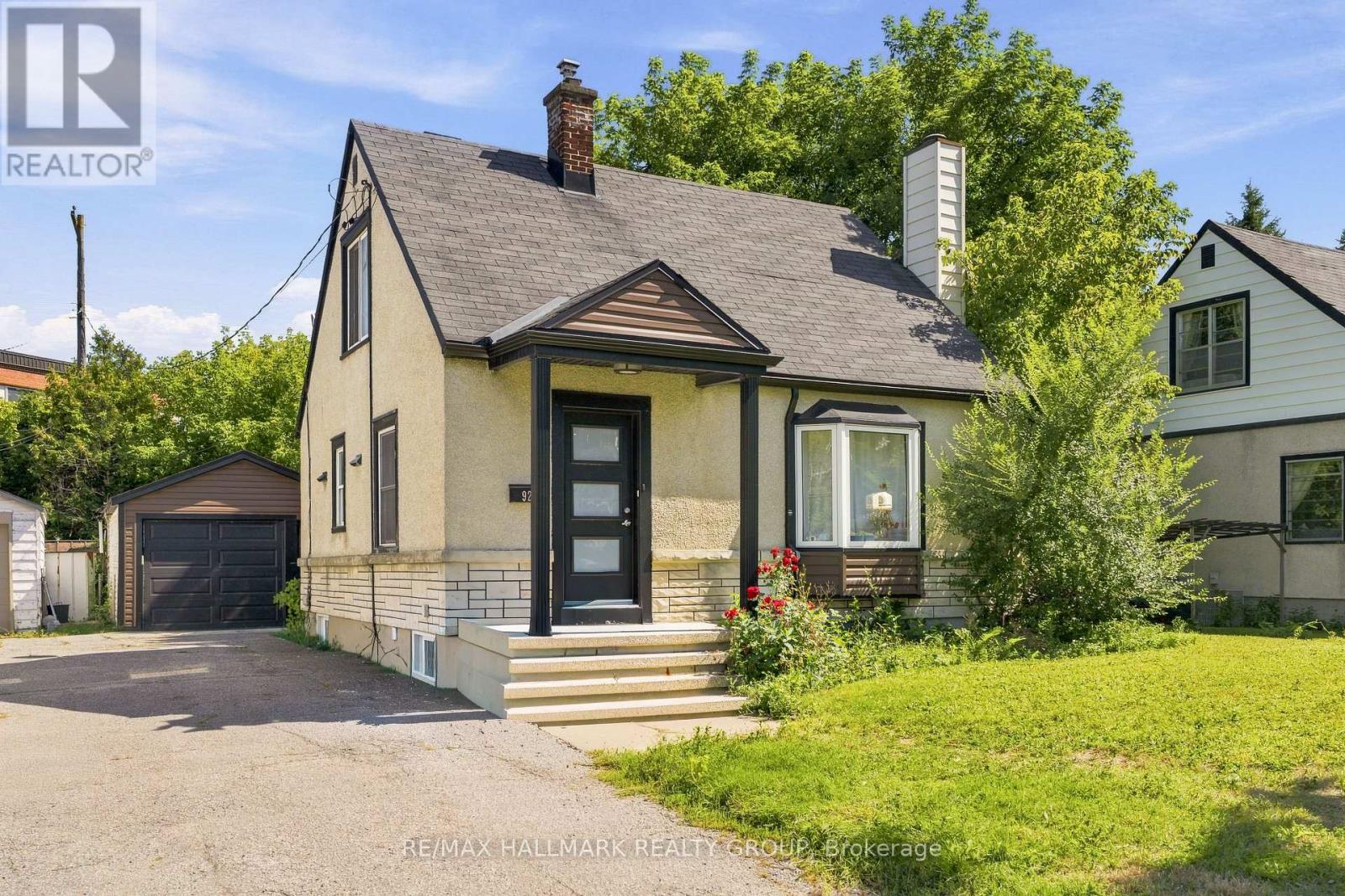 929 MERIVALE ROAD