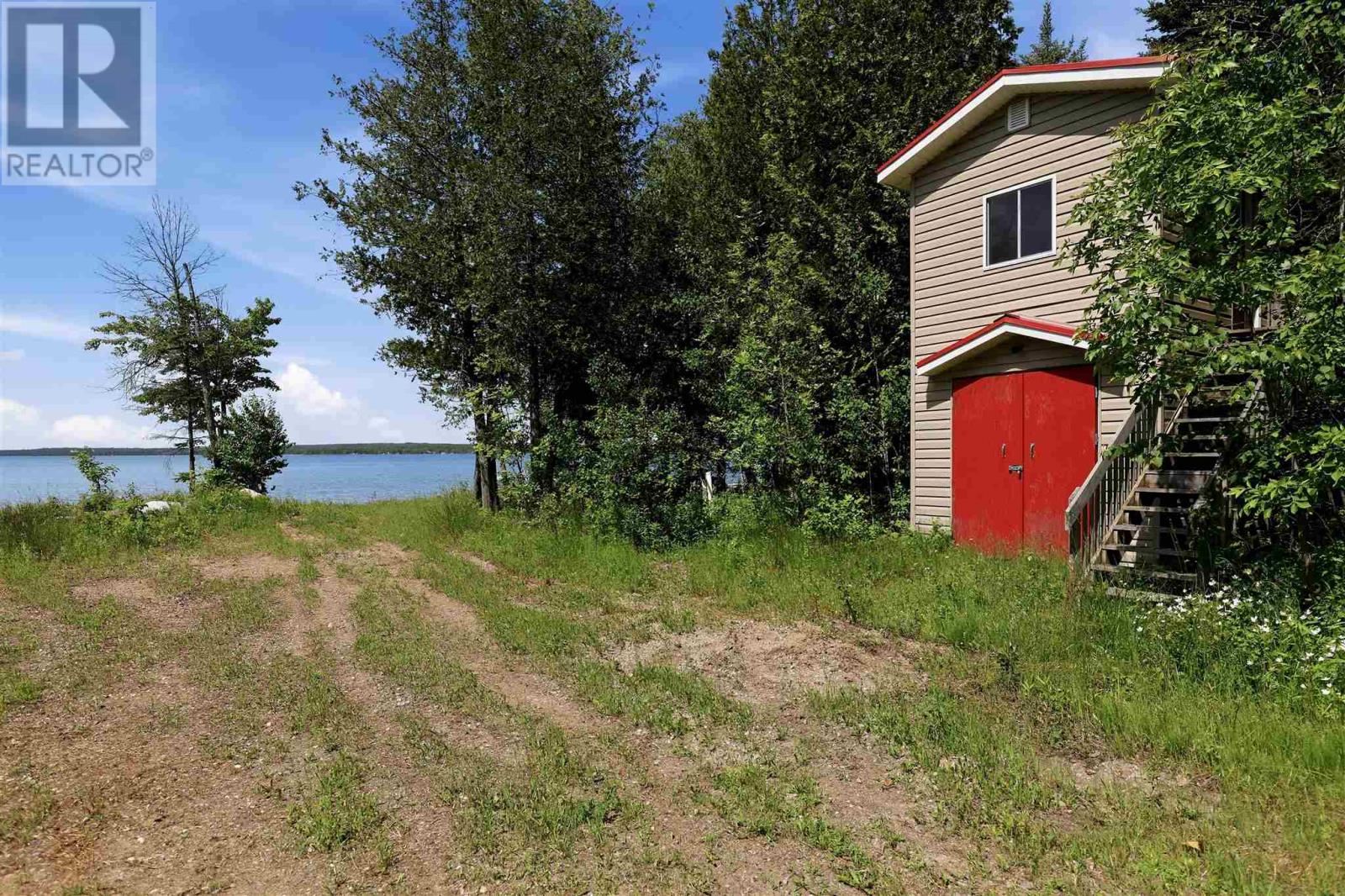 5443 Ellwood BLVD - Photo 4