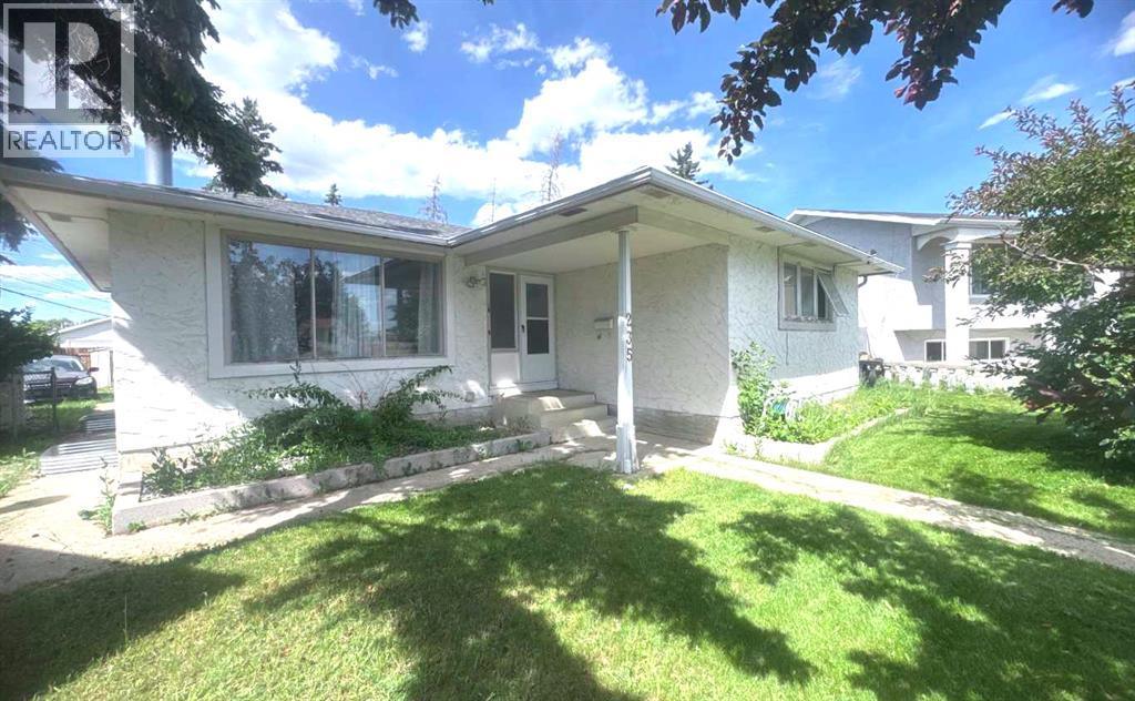 235 Penbrooke Close SE
