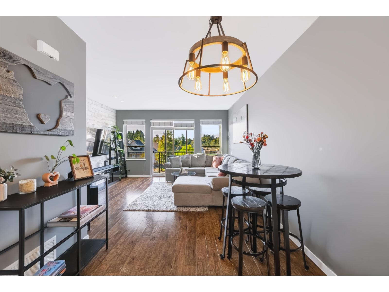 74 34248 KING ROAD