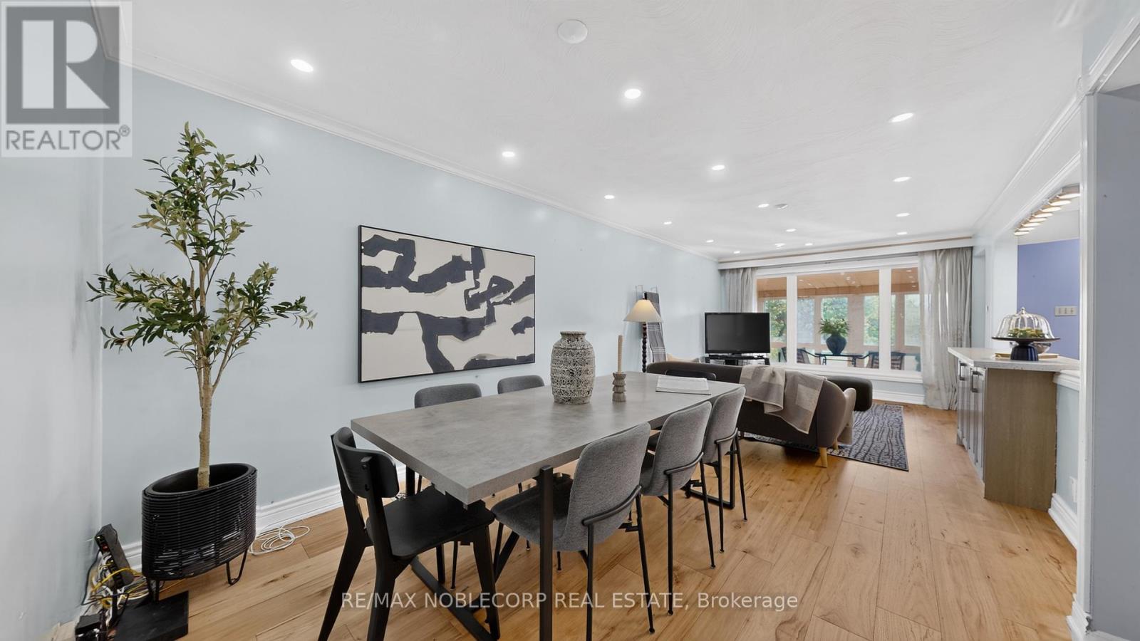 95 SNOWOOD COURT
