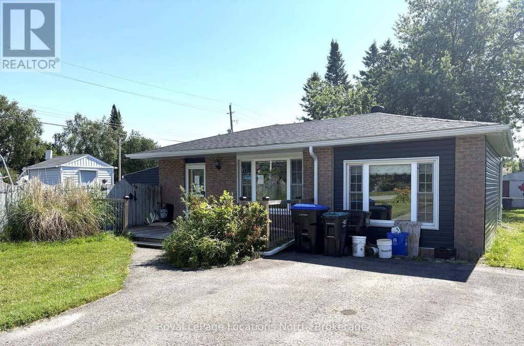 2 LYNN STREET