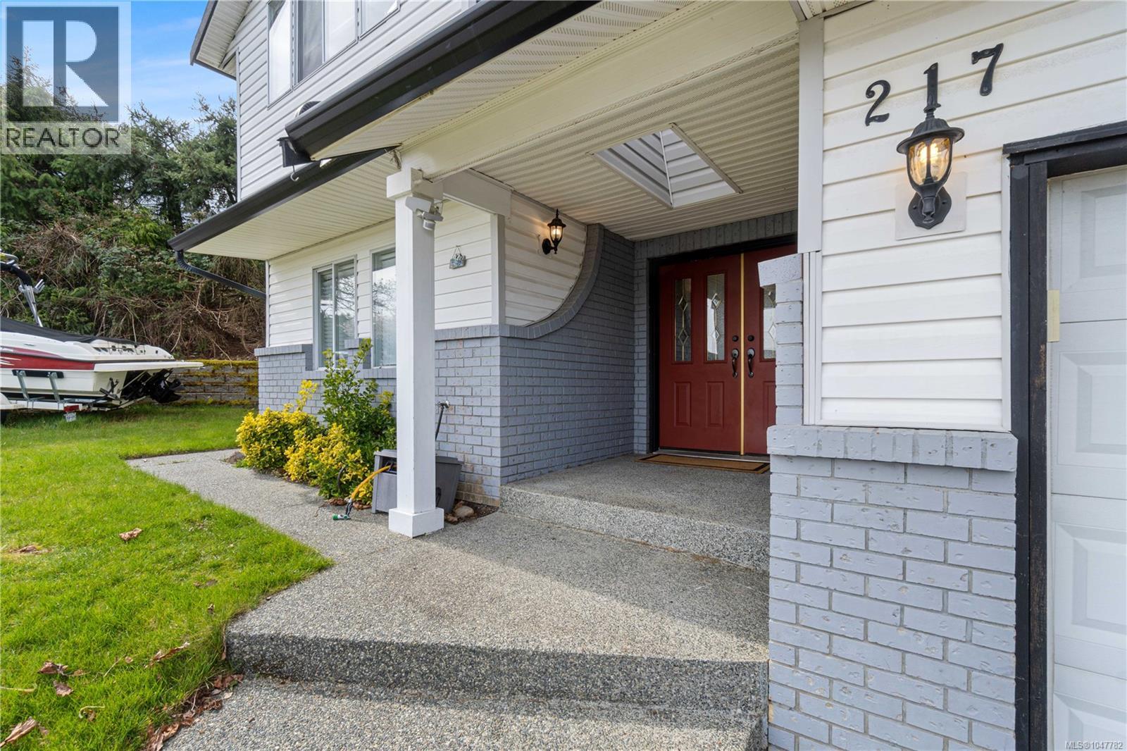 217 Tahoe Ave