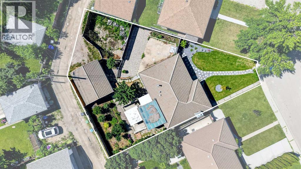 2018 Cottonwood Crescent SE