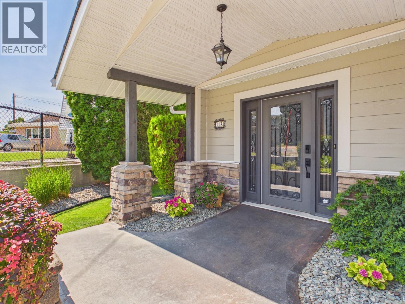 22 Willow Crescent