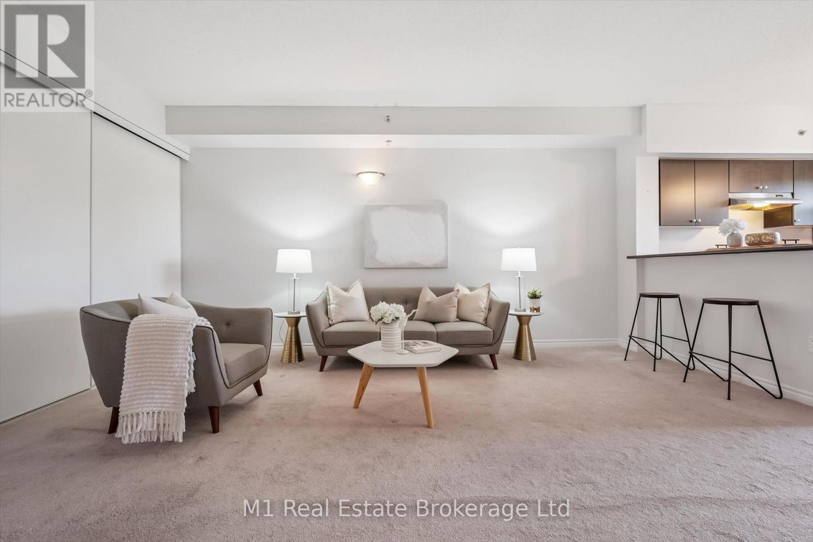 412 - 308 WATSON PARKWAY N