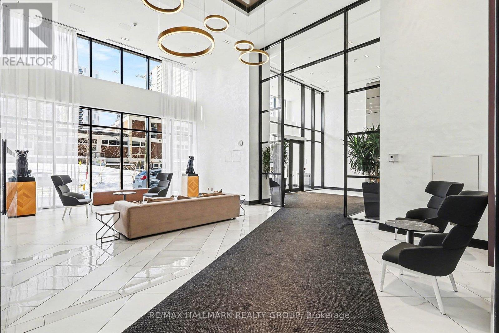 1412 - 255 BAY STREET