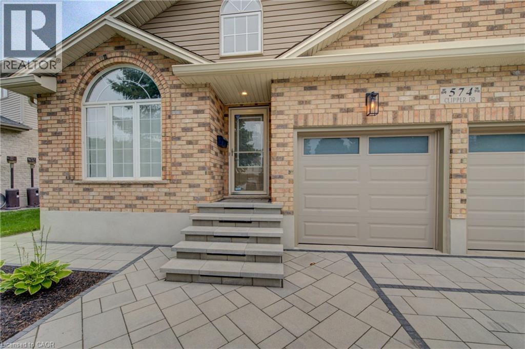 574 CLIPPER Drive