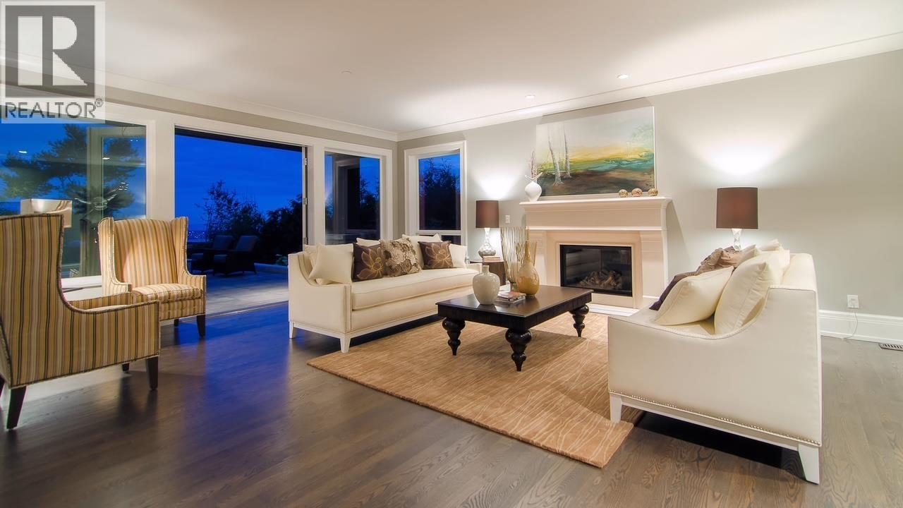 1122 HIGHLAND DRIVE