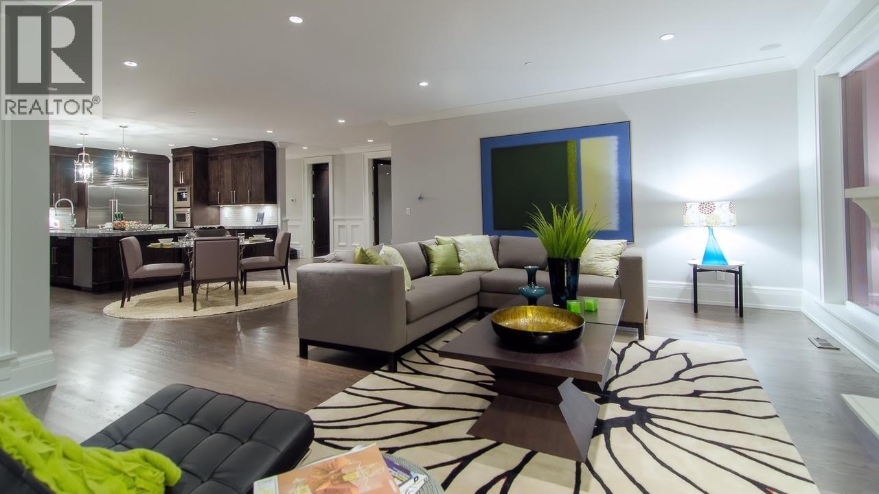 1122 HIGHLAND DRIVE