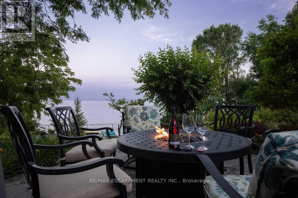 4038 LAKESHORE ROAD