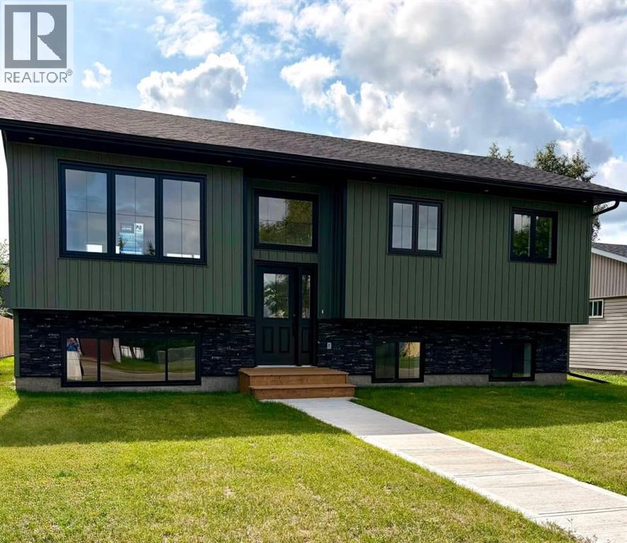 1029 7 AVENUE, WAINWRIGHT, AB T9W 1H3 - Image 995184815.jpeg?d=l