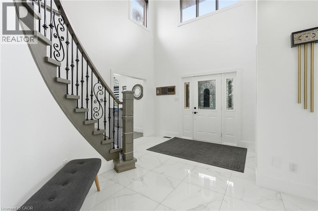 2 CURRIE Drive