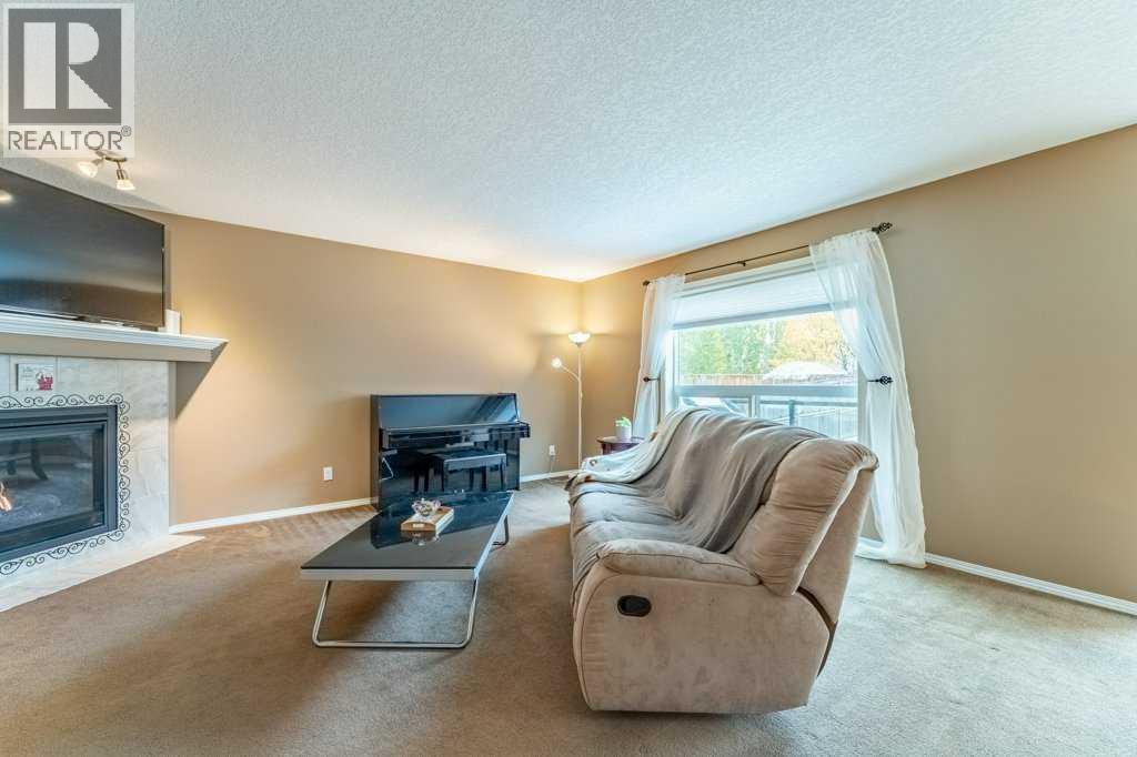 19 Silverado Skies Bay SW