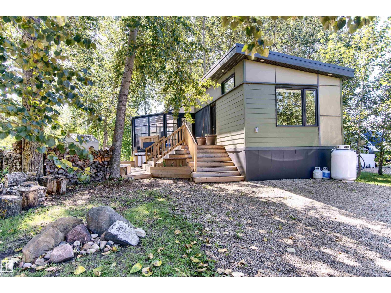 #16 51010 Range Road 264
