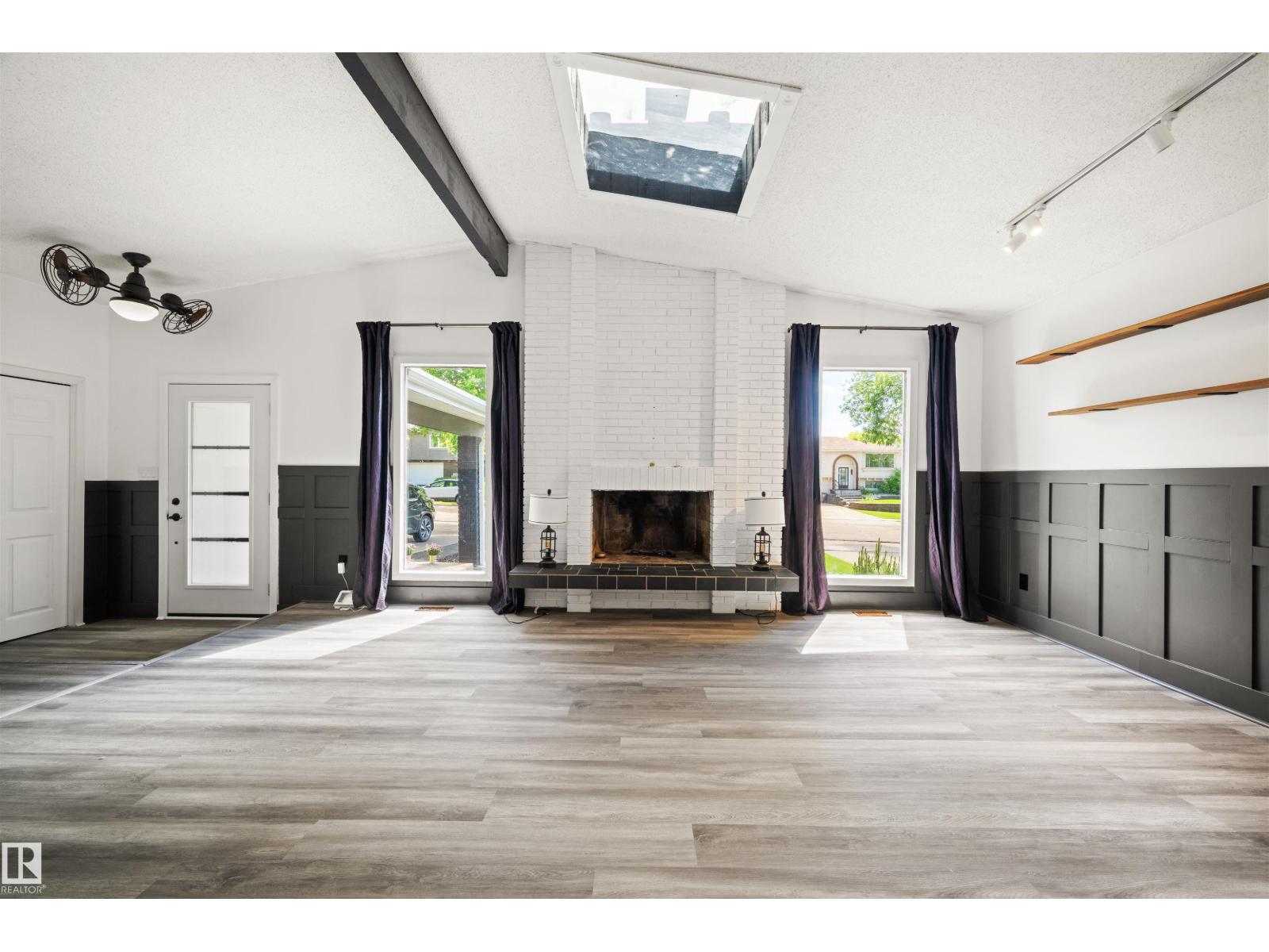 28 GOODRIDGE DR