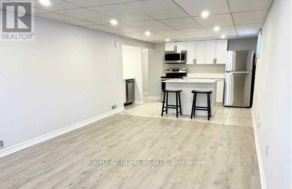 5 Wanita Rd, Mississauga (Port Credit), ON 5