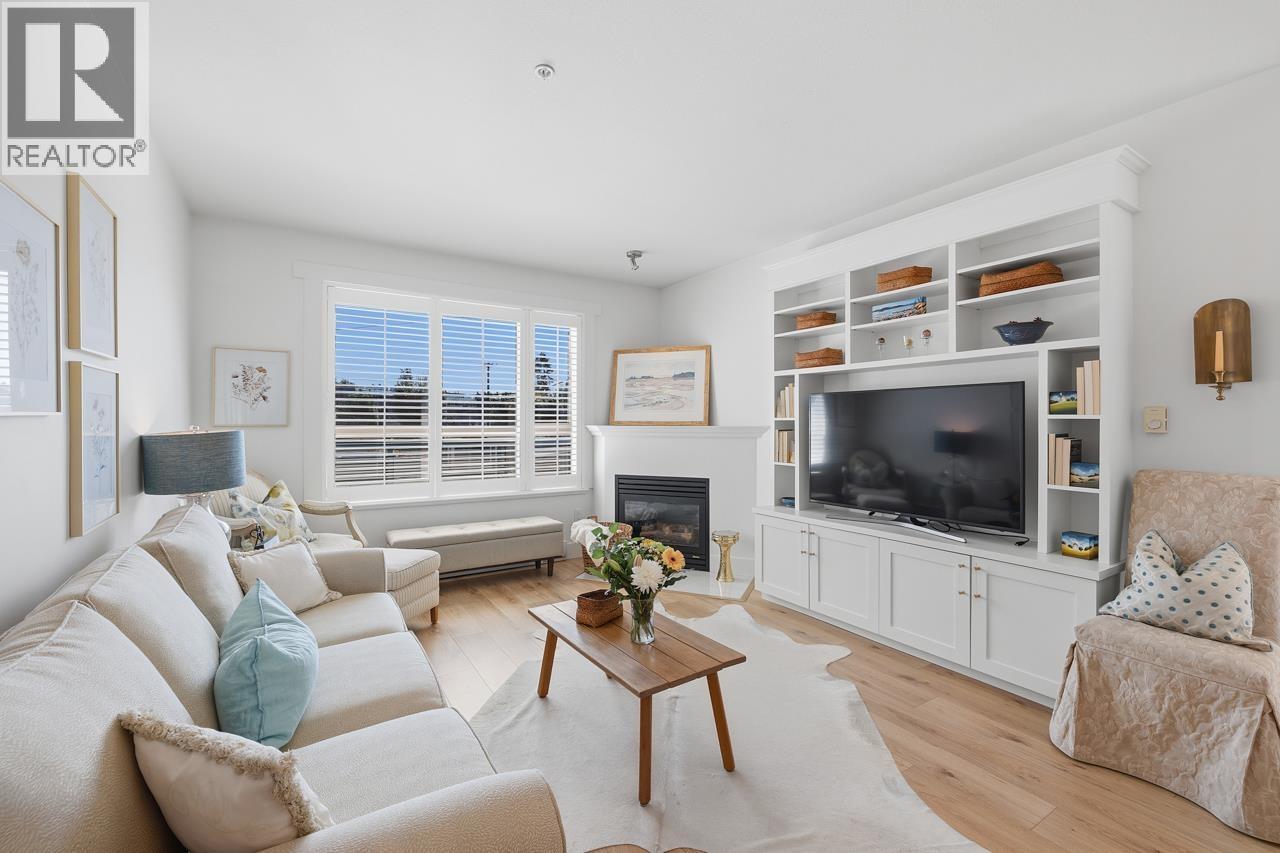 202 3151 CONNAUGHT CRESCENT