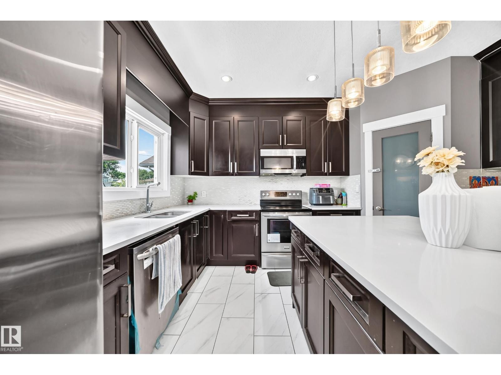 12730 118 ST NW
