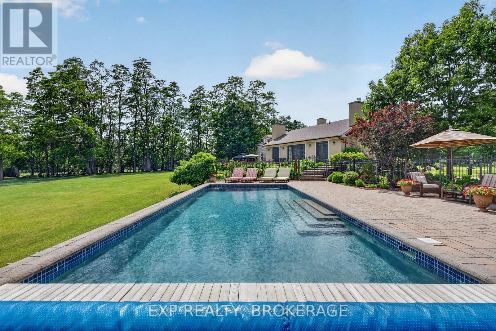 1527 COUNTY 2 ROAD W