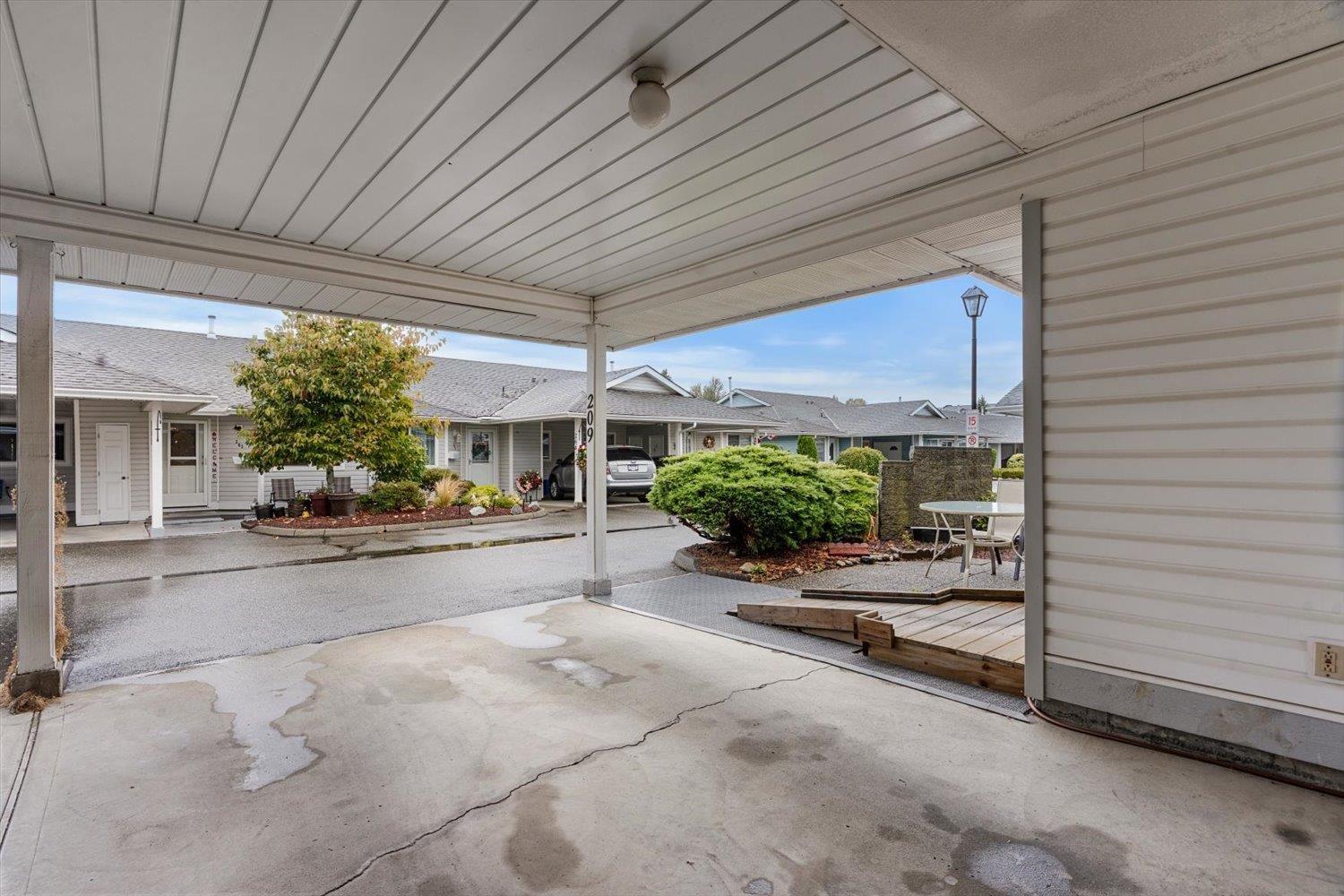 209 7610 EVANS ROAD, Sardis West Vedder