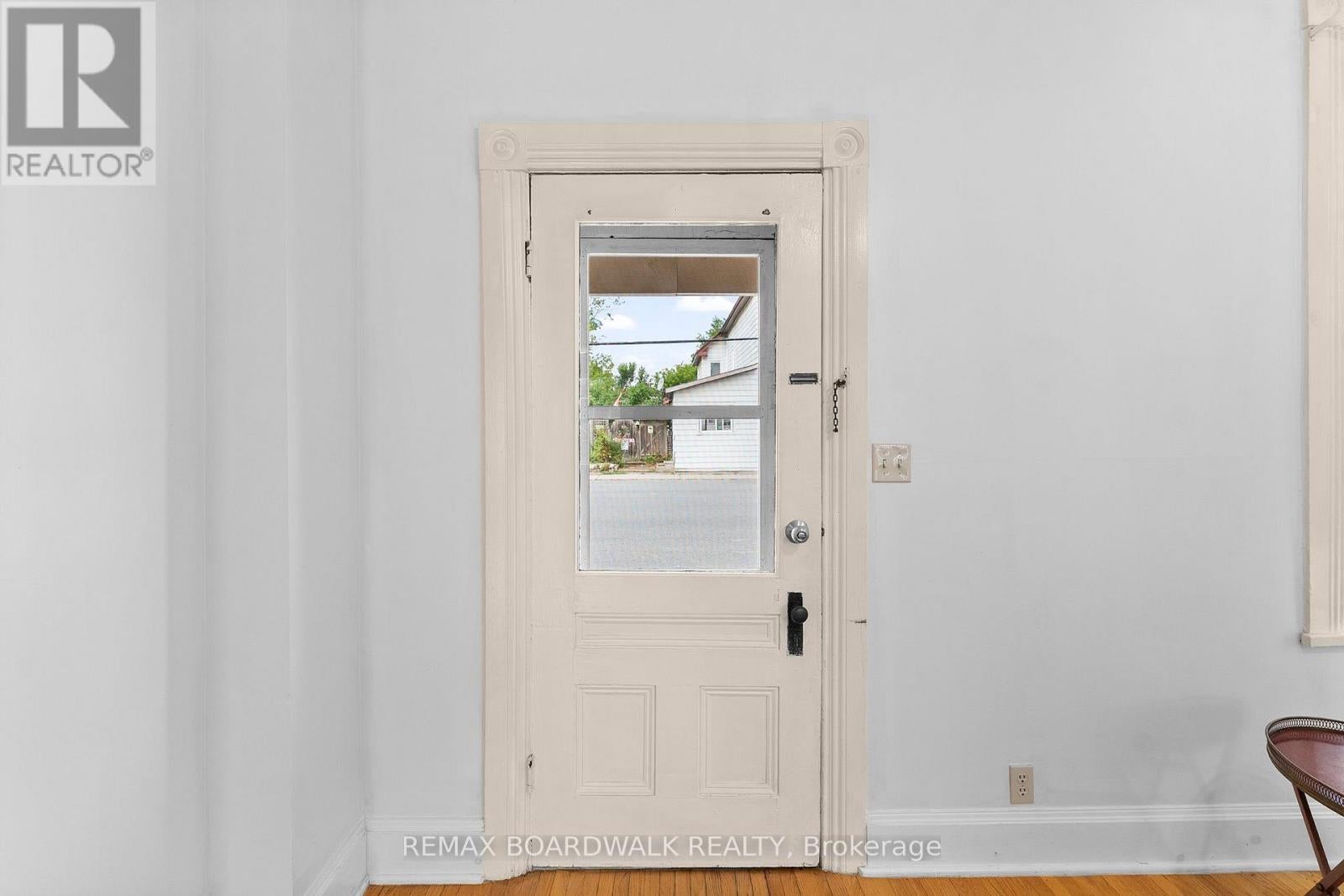 110-114 CLOTHIER STREET E