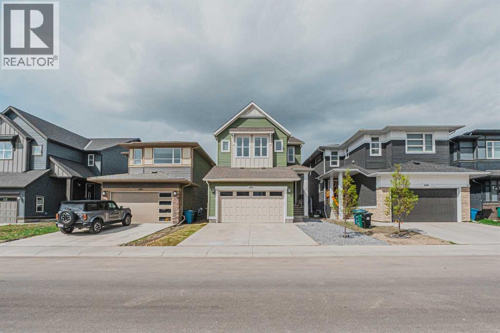2325 Lancaster Heights SE