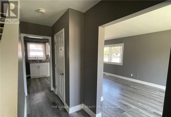7267 Fern Ave, Niagara Falls (Oldfield), ON 5
